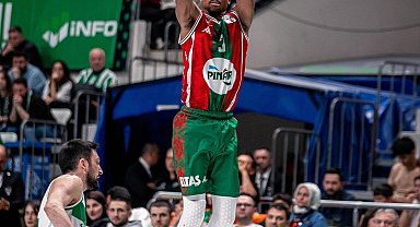 Errick McCollum, 1 yıl daha Karşıyaka'da