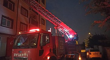 Evinde mahsur kalan yaşlı adamın yardımına itfaiye ekipleri yetişti