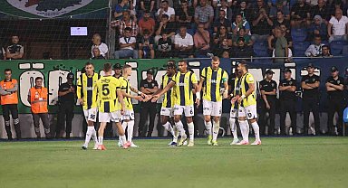 Fenerbahçe, Rizespor'a karşı galibiyet serisini 11 maça çıkardı