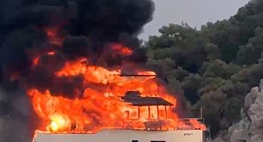 Fethiye'de lüks tekne alevlere teslim oldu