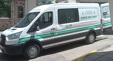 Gaziantep'te 2 otomobil çarpıştı: 1 ölü, 5 yaralı