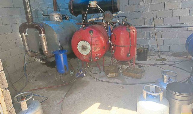 Gaziantep'te 400 bin TL değerinde kaçak akaryakıt ele geçirildi: 4 gözaltı