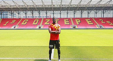 Göztepe, Malcom Bokele'yi duyurdu