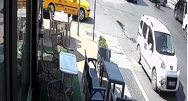 Hafif ticari araçla çarpışan motosiklet sürücüsü yaralandı