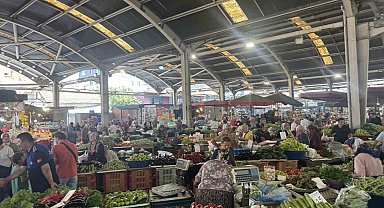 Halk pazarına yoğun ilgi