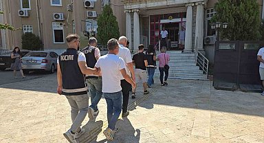 Hastalardan usulsüz para aldığı iddia edilen doktor ve medikalci tutuklandı