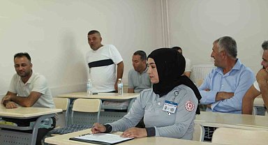 Hatay'da deprem enkazından sağ kurtulan depremzede Şırnak'ta afet gönüllüsü oldu