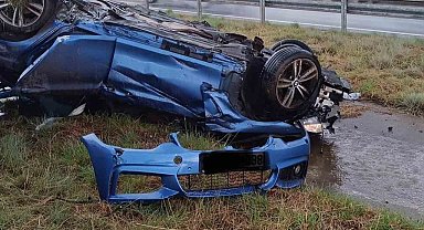 Hatay'da tek taraflı olan kazada otomobil takla attı, 3 kişi yaralandı