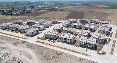 Hayvanların otlatıldığı boş araziydi, 8 ayda inşa edilen deprem konutlarıyla yaşam merkezi halini aldı