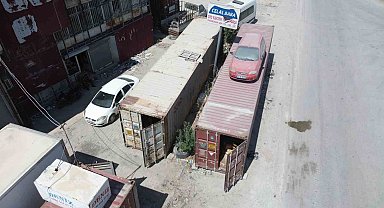 Hırsızların motorunu çaldıkları hatıra aracı kendi de çalınmasın diye konteynerin üzerine koydular