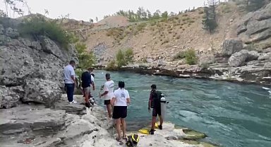 Irmakta kaybolan genci arama çalışmaları sürüyor