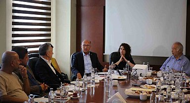 İş dünyası odağına eğitim ve dijital dönüşümü aldı