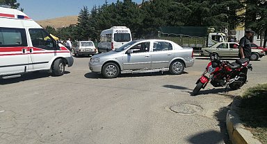 Isparta'da otomobil ile motosiklet çarpıştı: 1 yaralı