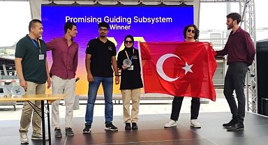 İsviçre'de European Hyperloop Week yarışında 3 kez birincilik alan takım aracını yeniden yarıştırıyor
