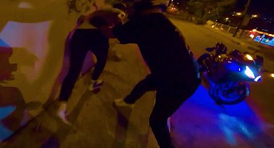 İyilik kazandı: Hırsızı yakaladı, polise teslim etti