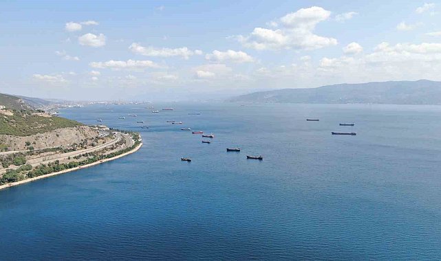 İzmit Körfezi'nde gemi yoğunluğu