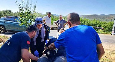 İznik'te bir otomobil sebze tezgahına çarptı