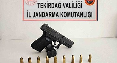 Jandarma tarafından 2 ruhsatsız tabanca ele geçirildi