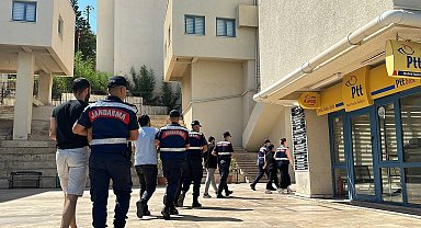 Jandarmadan umut tacirlerine darbe