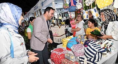 Kadınlar el emeği ürünlerini görücüye çıkardı