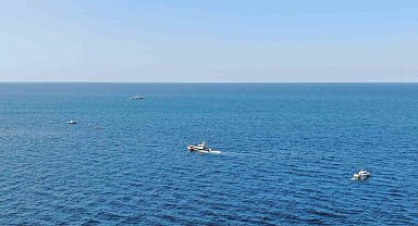 Kastamonu'da batan teknenin kaptanını arama çalışmaları sürüyor