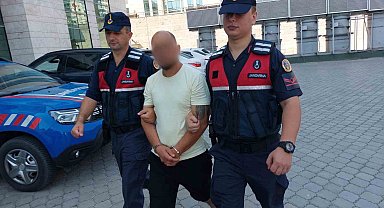 Kavgada darp ettiği şahsı ağır yaraladı