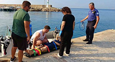 Kayalık alandan düşen kadını deniz polisi kurtardı