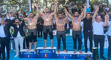 Kemer Belediye pehlivanı Balıkesir'de 3. oldu
