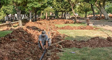Kepez'in simge parkında yenileme çalışmaları sürüyor