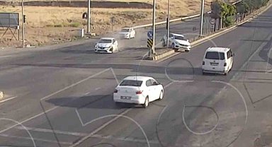 Kırıkkale'deki trafik kazaları KGYS kamerasında