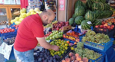 Kış meyveleri manav tezgahlarında yerini almaya başladı