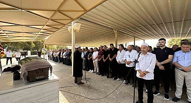Köksal Toptan'ın kız kardeşi Semra Tuna son yolculuğuna uğurlandı