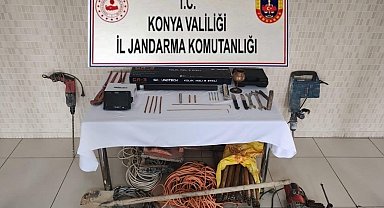 Konya'da kaçak kazı yapan 10 kişi suçüstü yakalandı