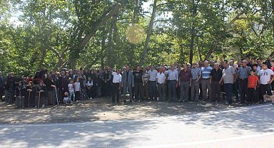 Köylüler 'piknikçi istemiyoruz' eylemi yaptı