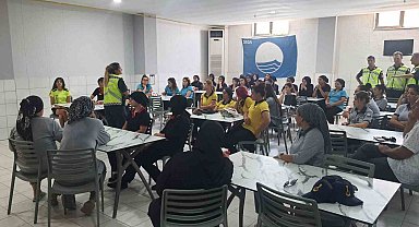 Kumluca'da kadın sürücülere jandarmadan trafik eğitimi