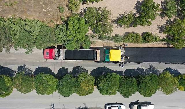 Küpeli mahallesinde sıcak asfalt çalışması yapıldı