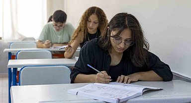 Kurs merkezlerinde YKS'ye hazırlanan öğrencilerden bin 672'si üniversiteli oldu