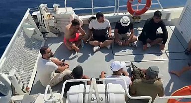 Kuşadası açıklarında 8 düzensiz göçmen yakalandı
