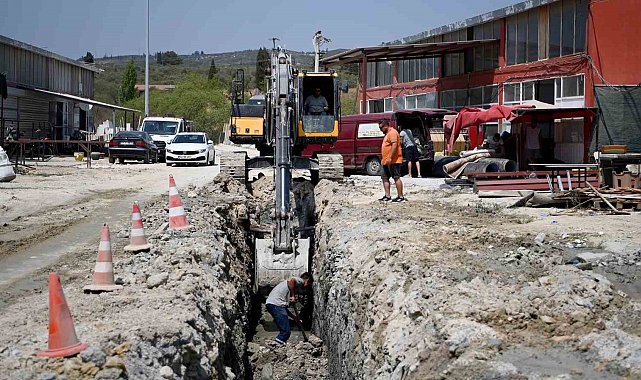 Kuşadası Ağaç İşleri Sanayi Sitesi'nde alt ve üstyapı çalışmaları sürüyor