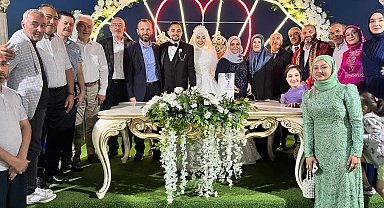Kütahya'da Efe ve Yılmaz ailelerinin mutlu günü
