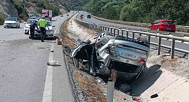 Kütahya'da iki otomobilin takla attığı kazada 6 kişi yaralandı