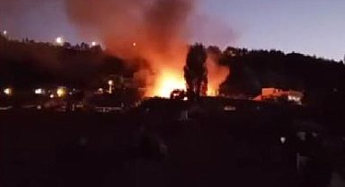 Kütahya'da tarihi ahşap binada korkutan yangın