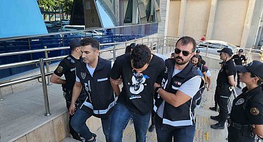 Lüks aracın kundaklandığı olayda 6 şüpheliden 4'ü tutuklandı