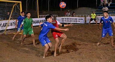 Manavgat'ta plaj futbolu heyecanı başladı