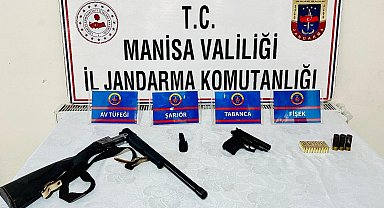 Manisa'da ikametten ruhsatsız tabanca ve tüfek çıktı