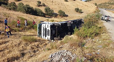 Manisa'da tır yan yattı: 1 yaralı