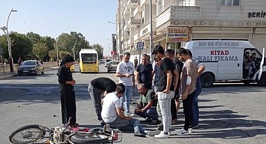 Mardin'de minibüs ile motosiklet çarpıştı: 1 yaralı
