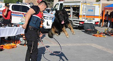 Marmara Depremi'nde hayatını kaybedenler anıldı