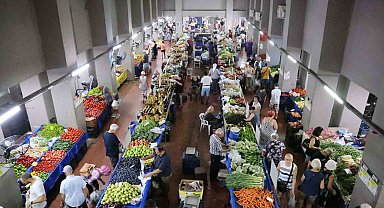 Marmaris Belediyesi'nden serinleten hizmet