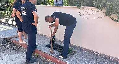 Mazgalda mahsur kalan köpeği itfaiye ekipleri kurtardı